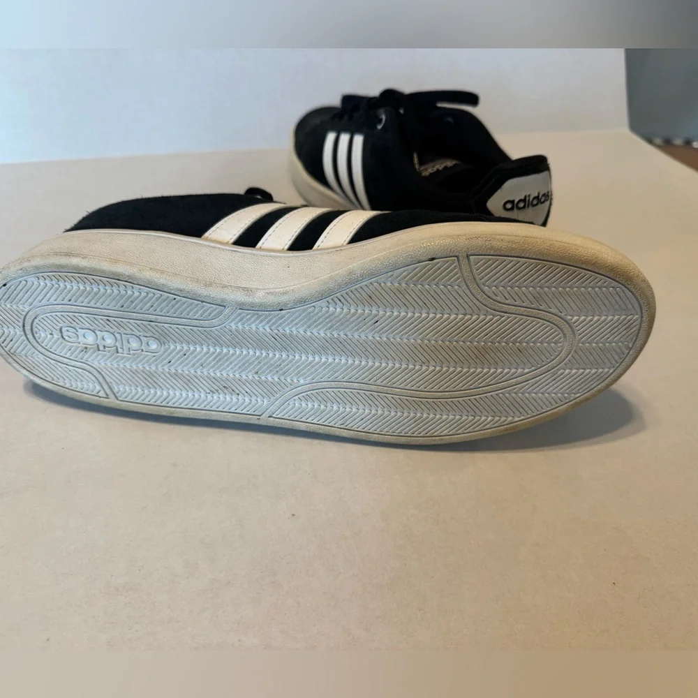 Men’s Adidas Classic cloudfoam advantage Black with White Stripes suade sneakers